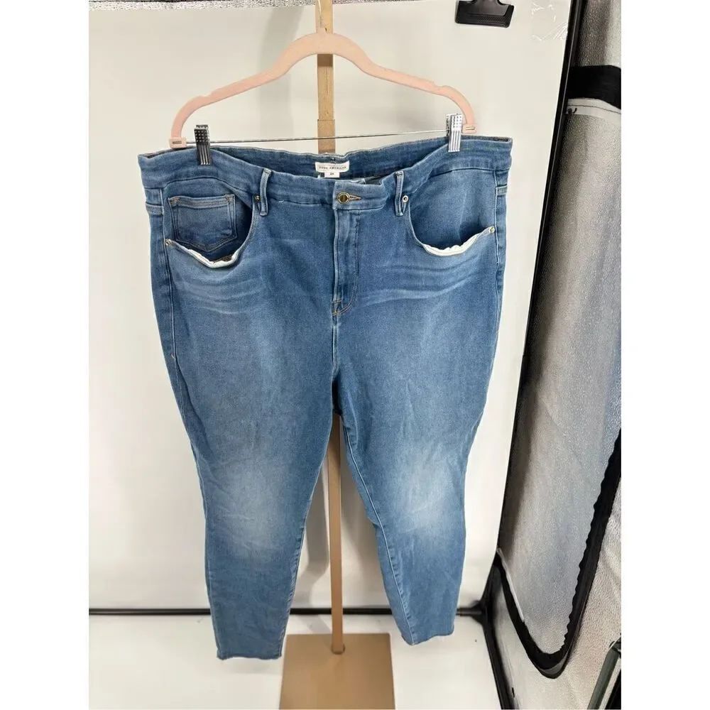 Good American Good Legs Raw Hem Light Wash Skinny Jeans Size 24